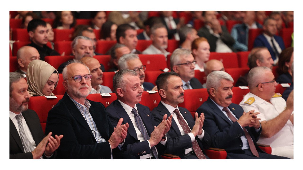 'Müzik Birleştirir' konseriyle Kitap Fuarı kapılarını açtı