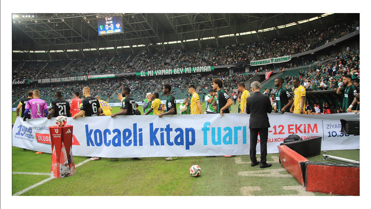 Kocaelispor’dan sahada anlamlı davet “Kitap Fuarı’nda buluşalım!”