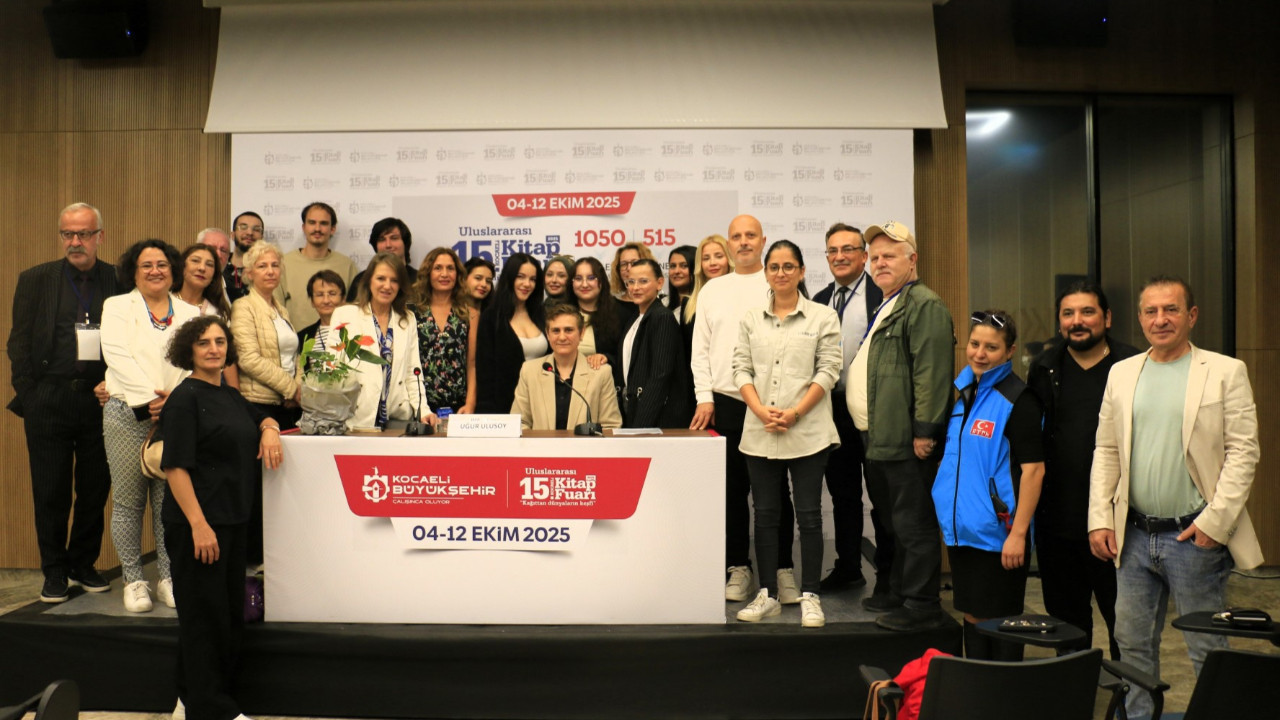 Kocaeli Kitap Fuarı’nda yazarlar geçidi devam ediyor