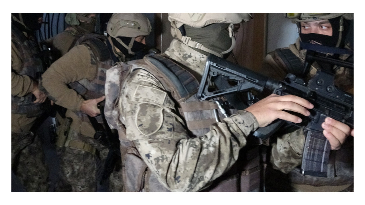Ünlülere uyuşturucu operasyonu!
