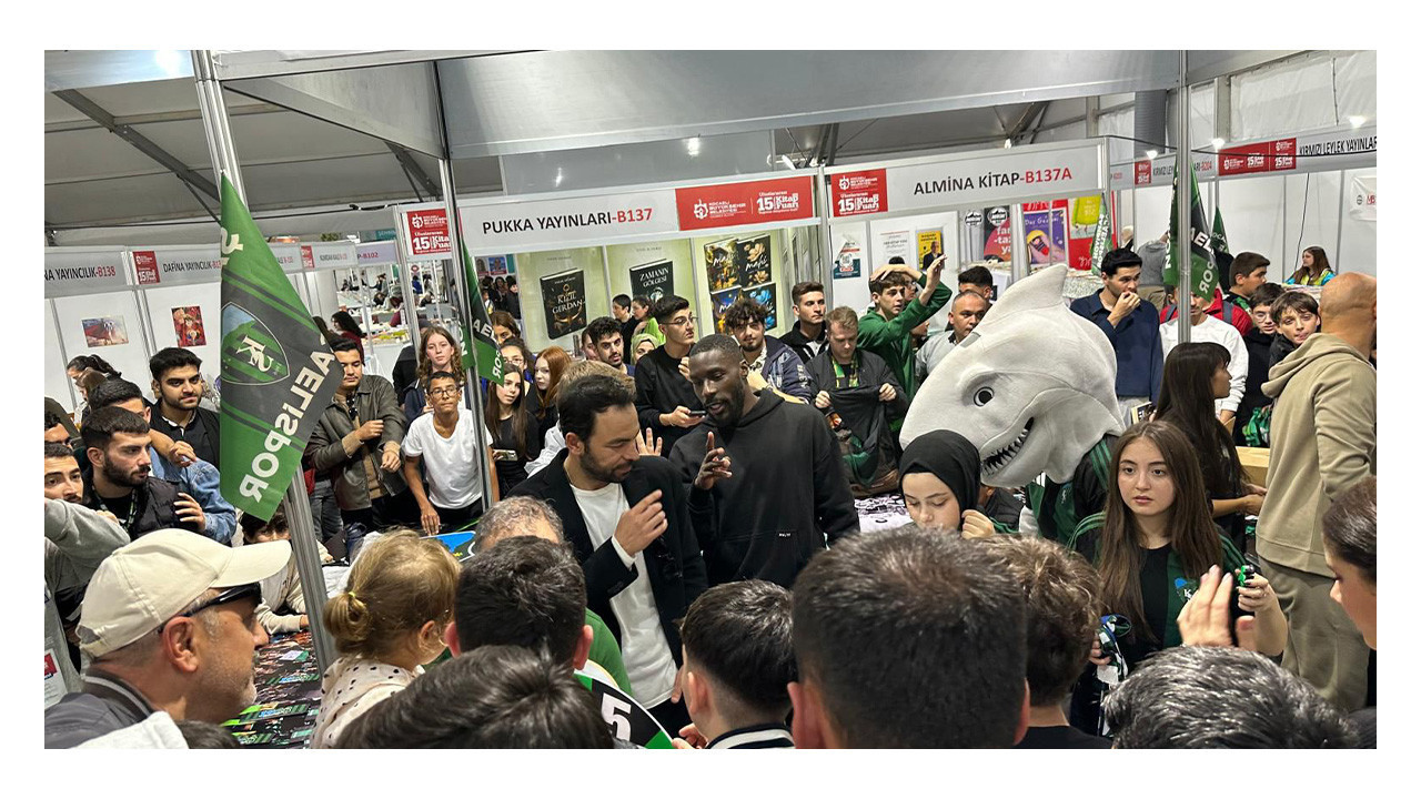 Kocaeli Kitap Fuarı’nda Kocaelispor coşkusu: Selçuk İnan’a büyük ilgi!