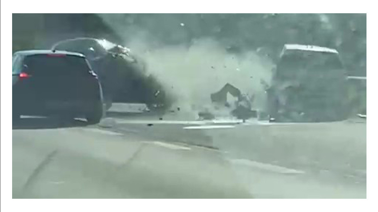 Kocaeli’de maganda dehşeti: Bebekli otomobili sıkıştırdı, 5 araç birbirine girdi