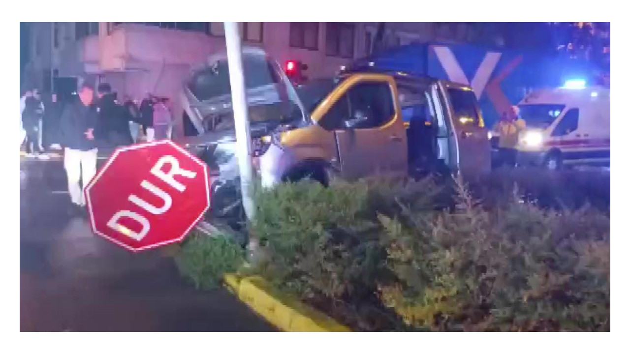 Kocaeli’de 2 araç kazaya karıştı: Çok sayıda yaralı