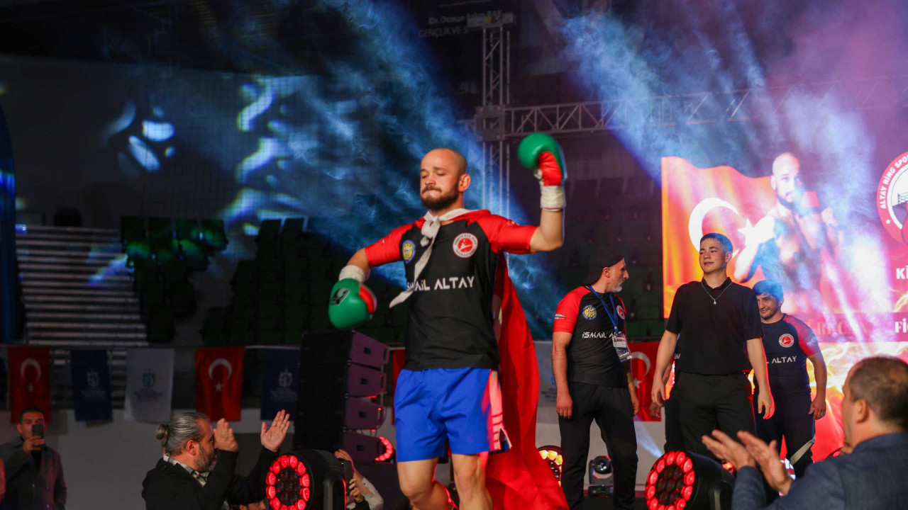 Kocaeli’de nefes kesen mücadele: Uluslararası Kick Boks Kemer Şampiyonası büyük ilgi gördü