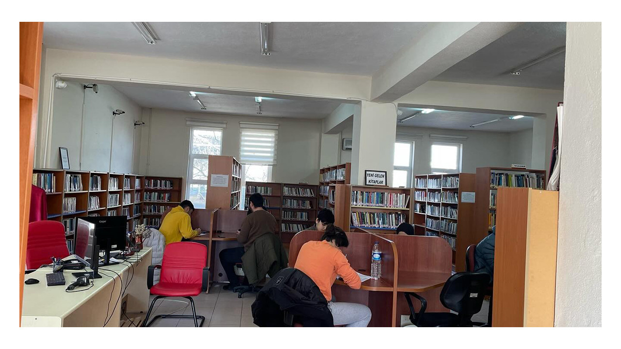 Gölcük Kütüphanesi 250 gün bakıma girecek