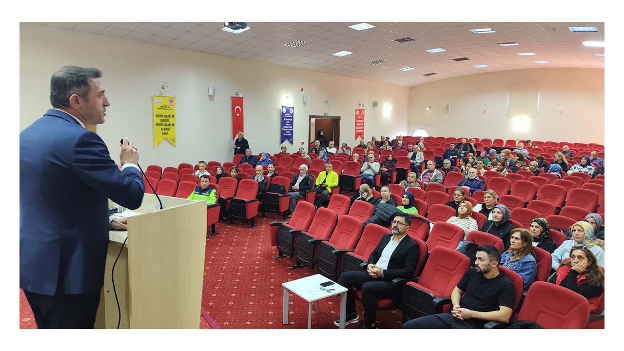 İzmit'te servis şoförlerine eğitim verildi