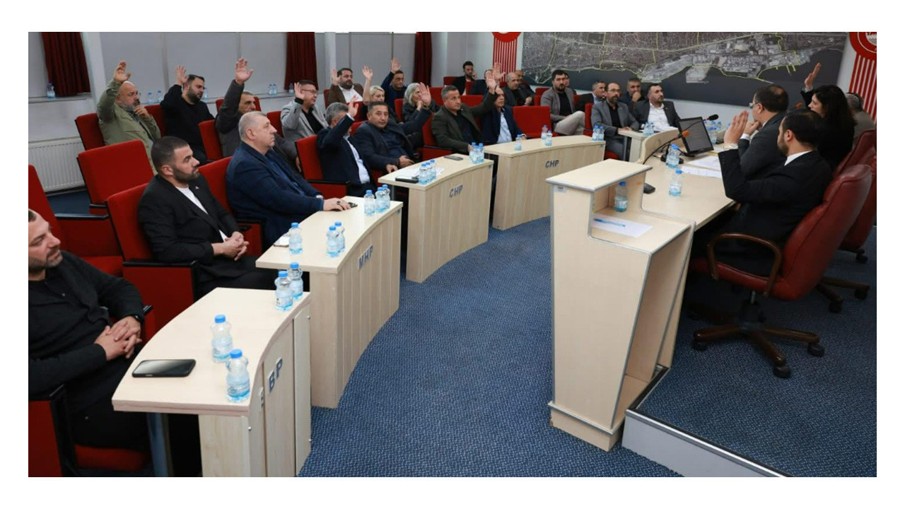 AKP’liler Sertif Gökçe’yi böyle eleştirdi! "Arsa satarak bütçe "