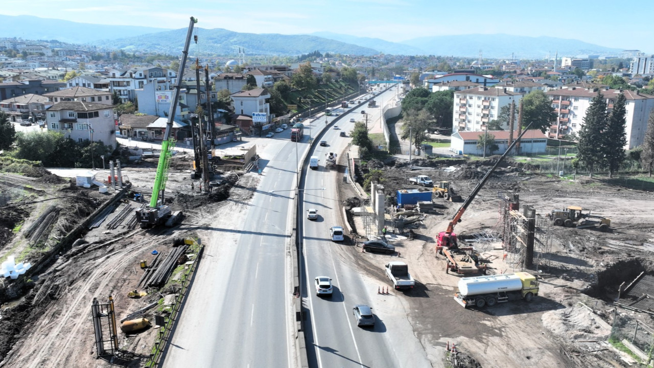 Başiskele Kavşağı’nda yeni aşama: 2 milyarlık projede fore kazıkların yarısı tamamlandı