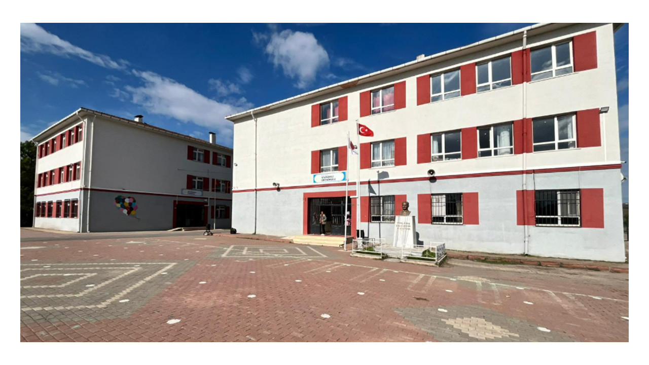 Kocaeli’de atandığı okulun çehresini değiştirdi