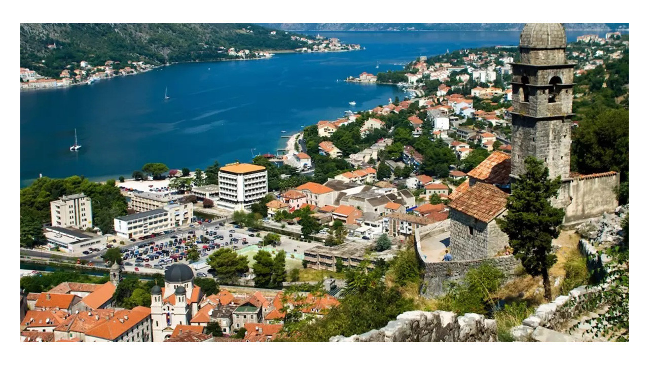 Türkler akın ediyordu... Karadağ'a vize geliyor!