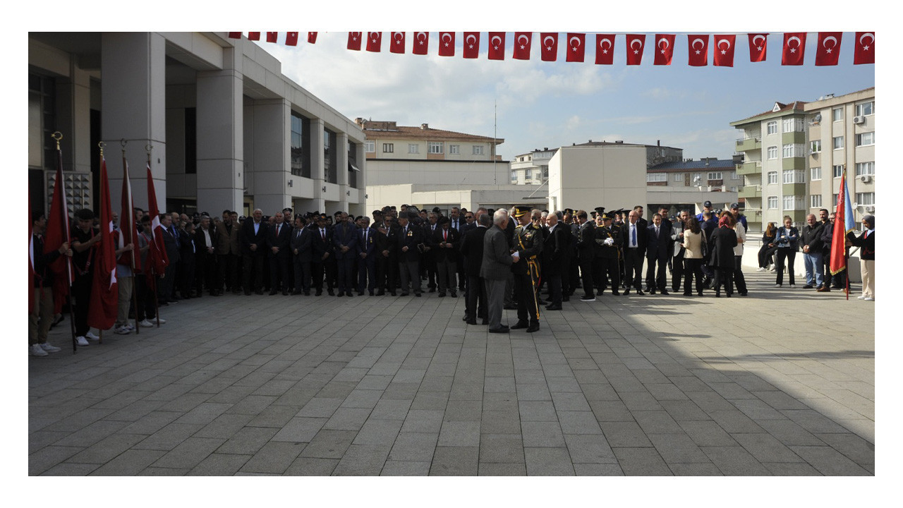 Tüm protokol kaymakamı bekledi