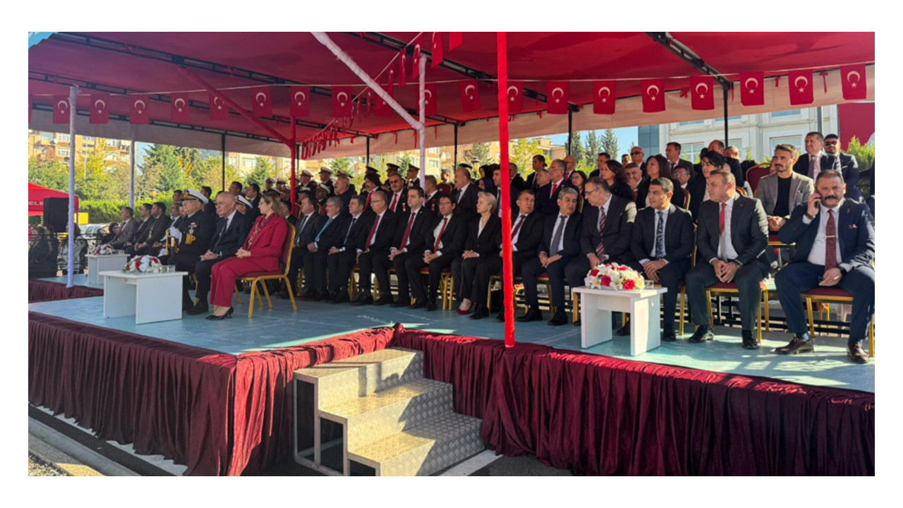 Büyükakın ve Vali Aktaş, kutlamalara katılmadı!