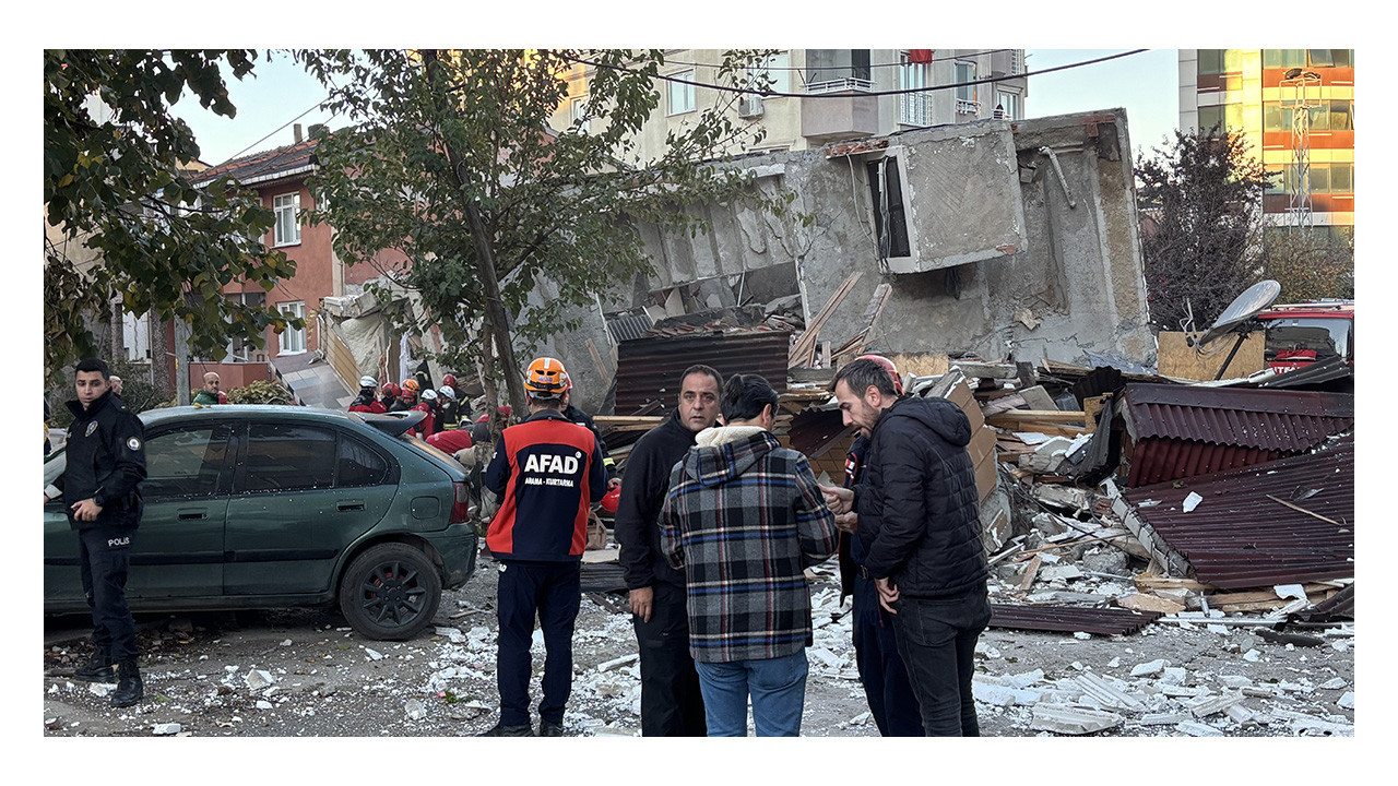 Vali Gebze’de enkaz önünde konuştu: 5 kişilik aile!