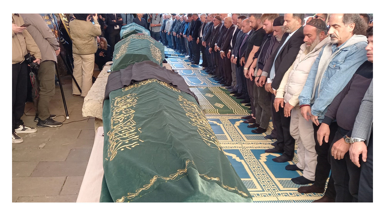 Talihsiz aileye son veda! Gebze'de cami avlusu doldu taştı