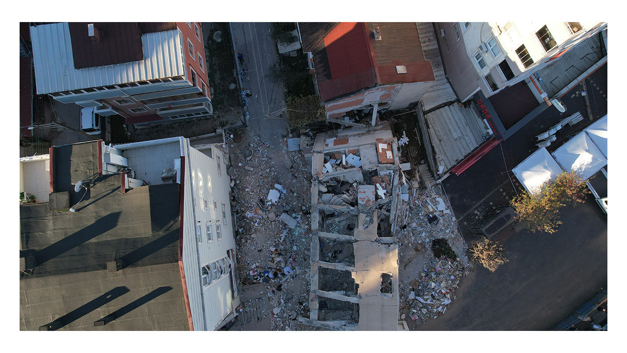 Gebze'de 4 kişiye mezar olan binada çalışmalar başladı