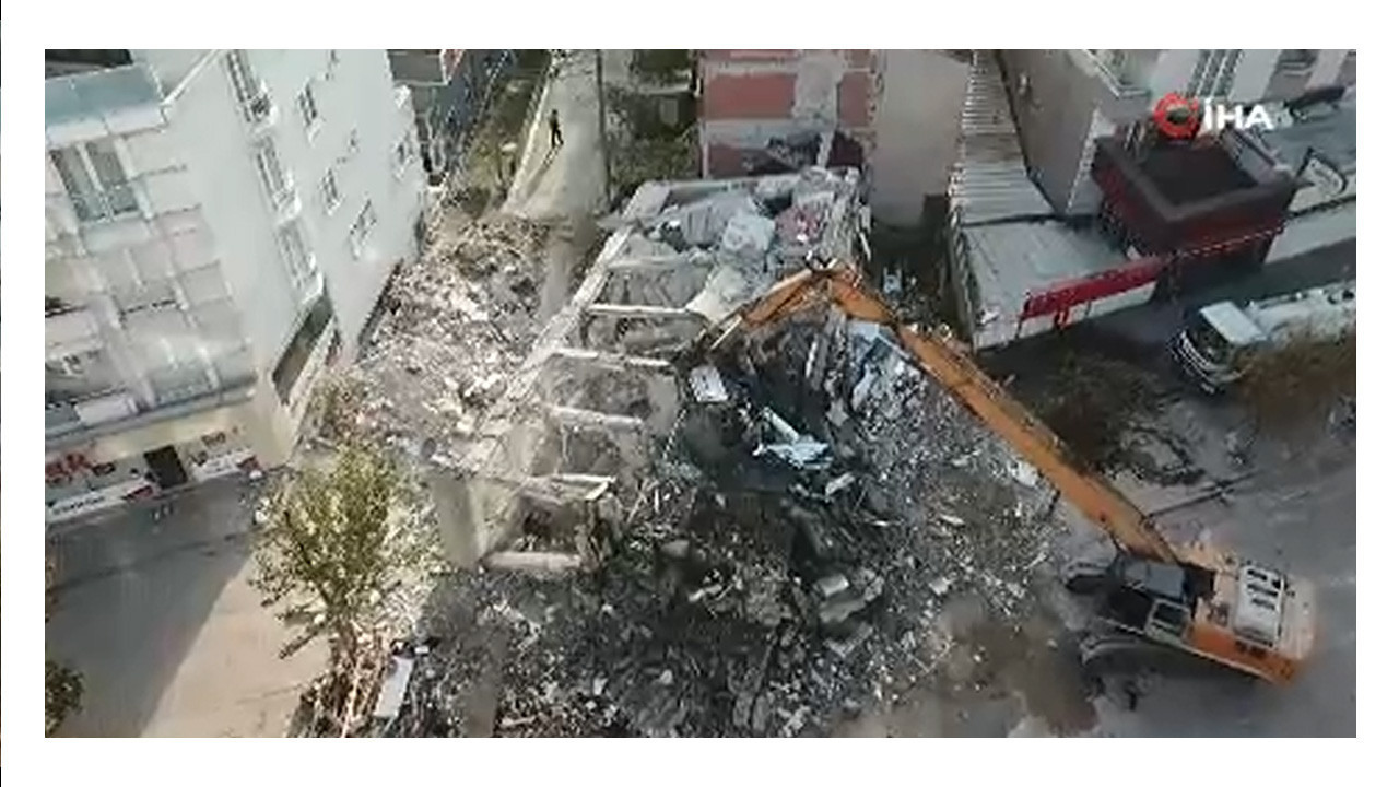 Gebze'de 4 kişiye mezar olan binanın enkazı kaldırılıyor!
