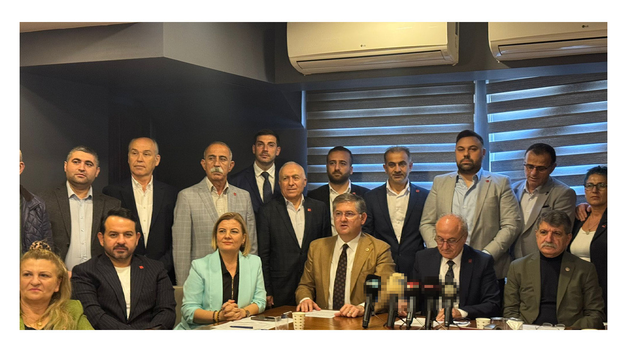 Hürriyet ve Yıldızlı yan yana