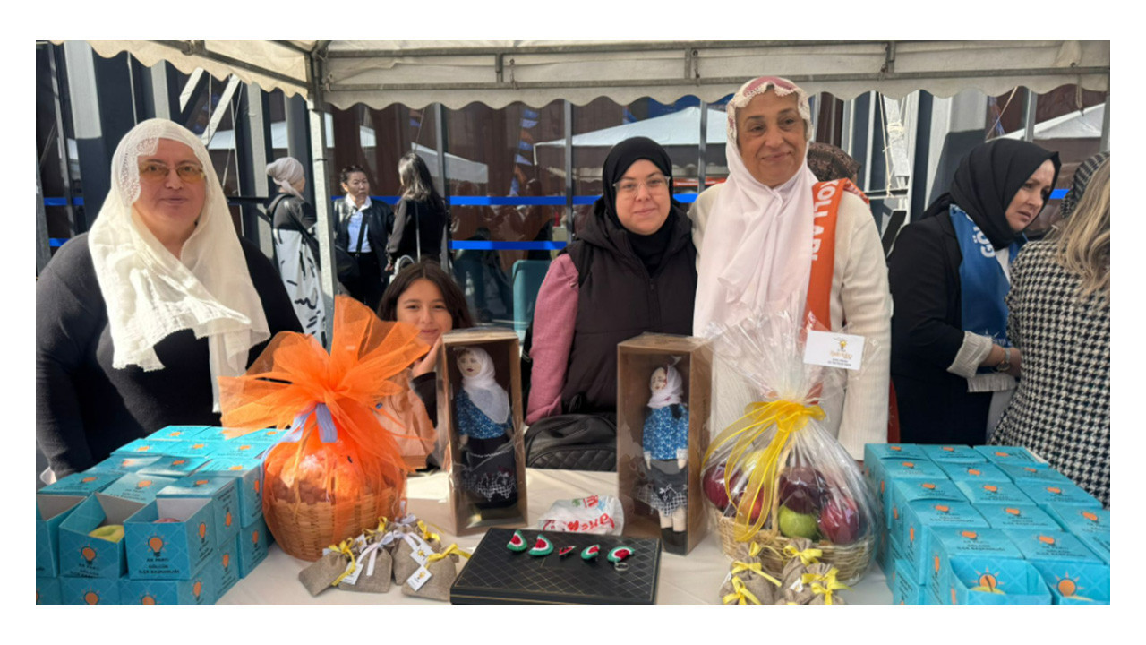 AKP’li kadınlardan stant! İzmit ve Körfez’in tanıtacak bir şeyi yok mu?