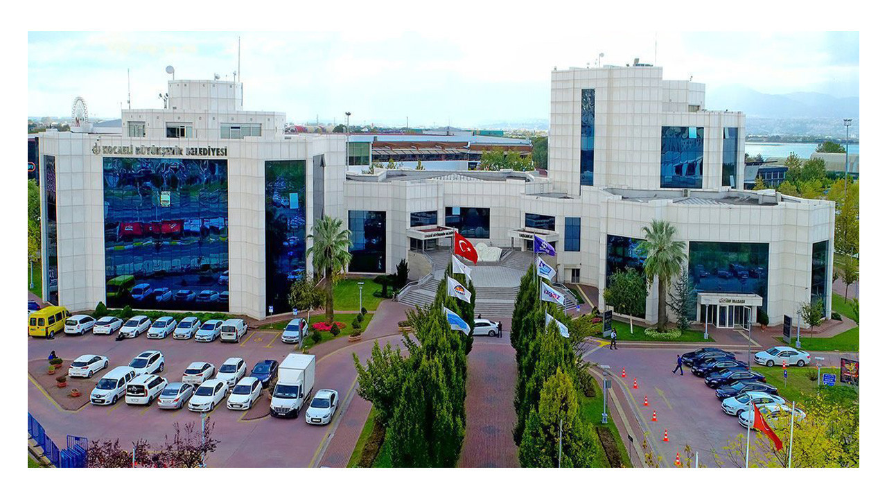 Kocaeli Büyükşehir’in “makbul gazeteci” uygulaması ulusala konu oldu!