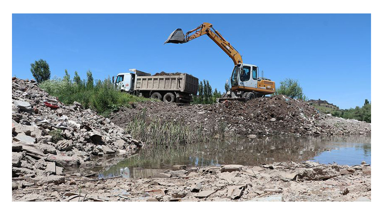 Doğaya hafriyat döken firmaya büyük ceza