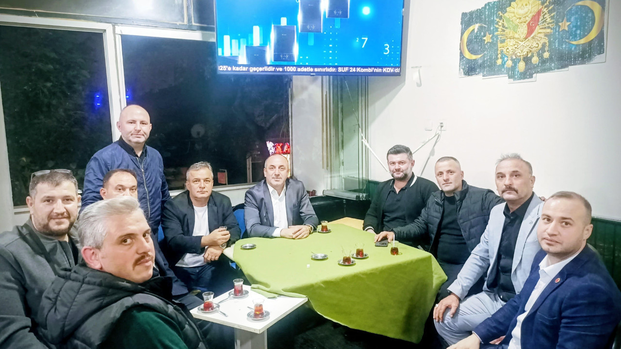 MHP İzmit mahalle mahalle geziyor
