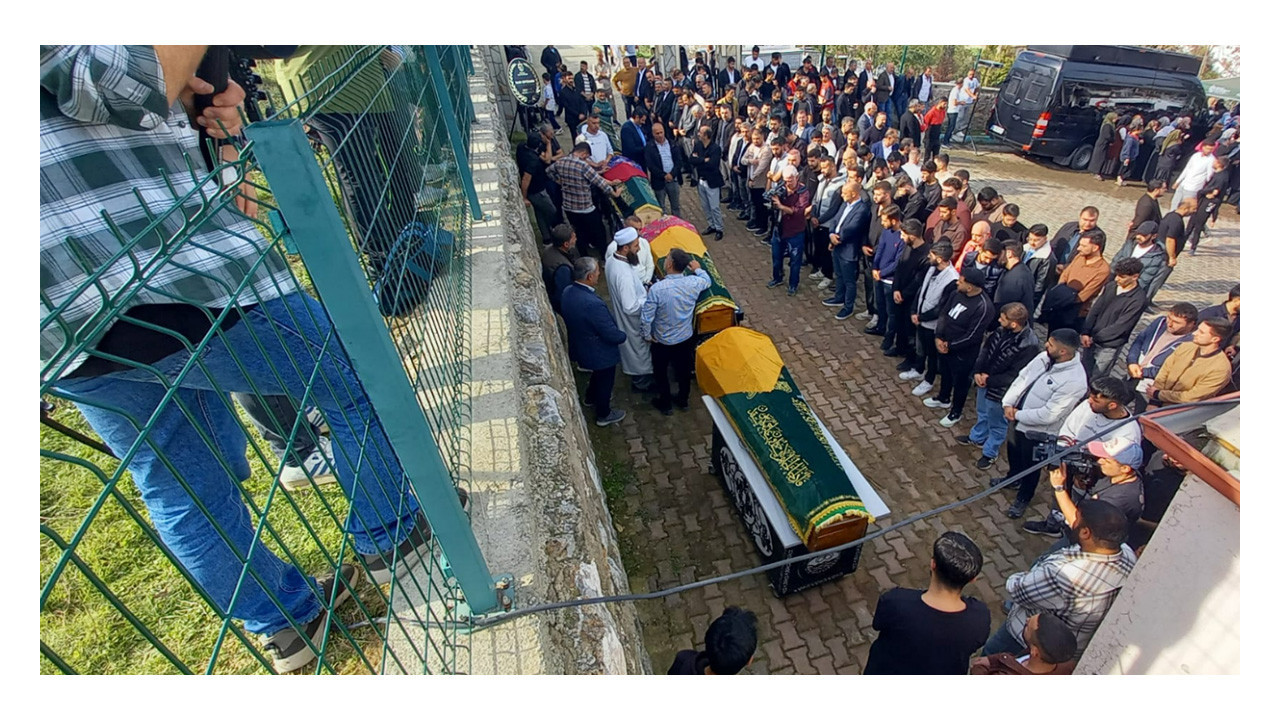 Dilovası’ndaki yangında hayatını kaybedenler gözyaşları arasında toprağa veriliyor