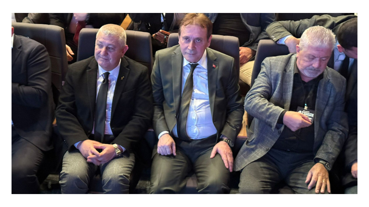 AKP’ye döneceği konuşulan isim İYİ Parti kongresinde!