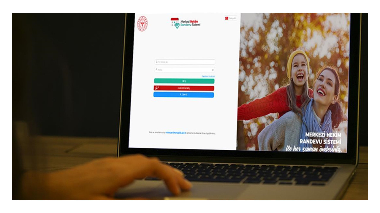MHRS isyanı. İzmitli kadın ve babası bir türlü muayene olamadı