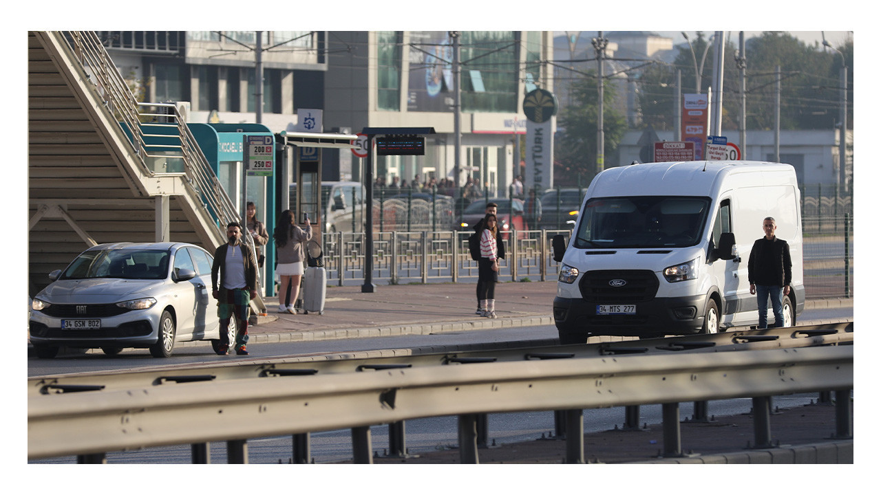 Kocaeli'de "Ata'ya saygı" için hayat durdu