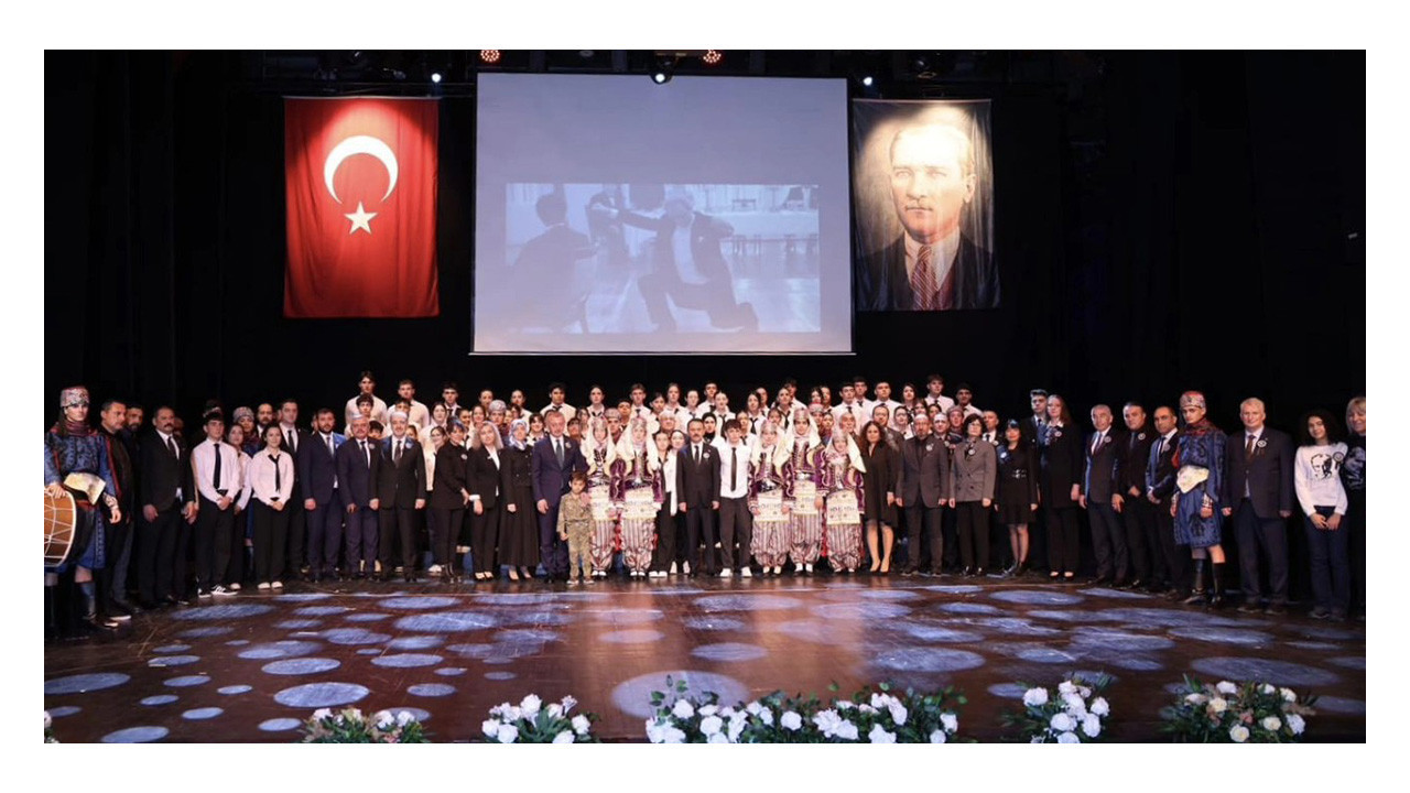 87'nci yıl... Kocaeli Valiliği'nin Atatürk anması herkesi duygulandırdı