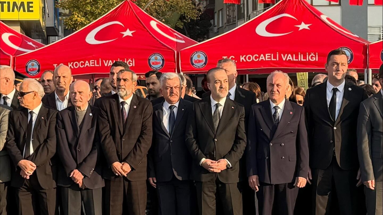 Ata'ya anma Kocaeli siyasetini yan yana getirdi