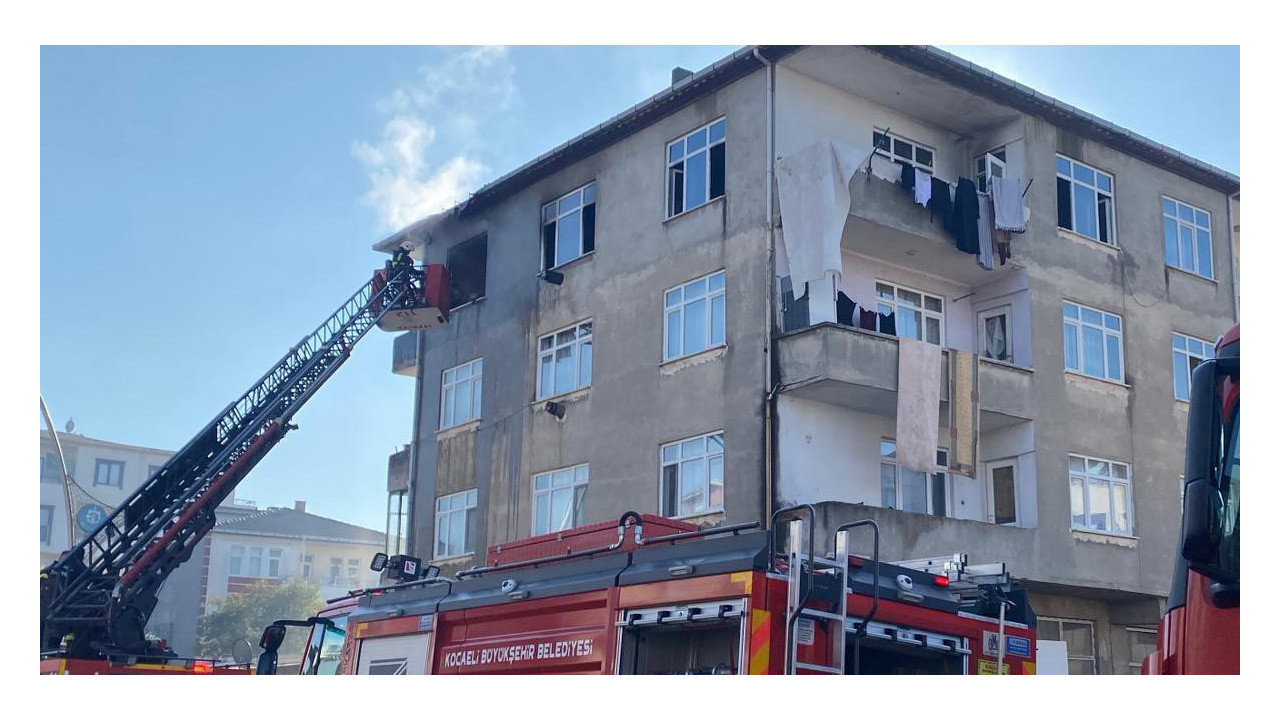 Kartepe’de korkutan yangın! 4 katlı bina dumana boğuldu