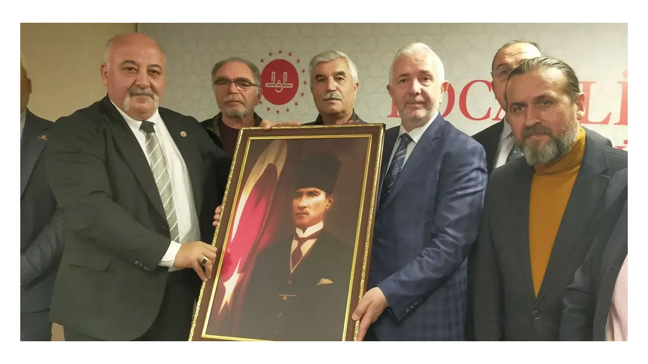 Kocaeli İl Müftüsüne “mevlit” teşekkürü: Atatürk tablosuyla gittiler