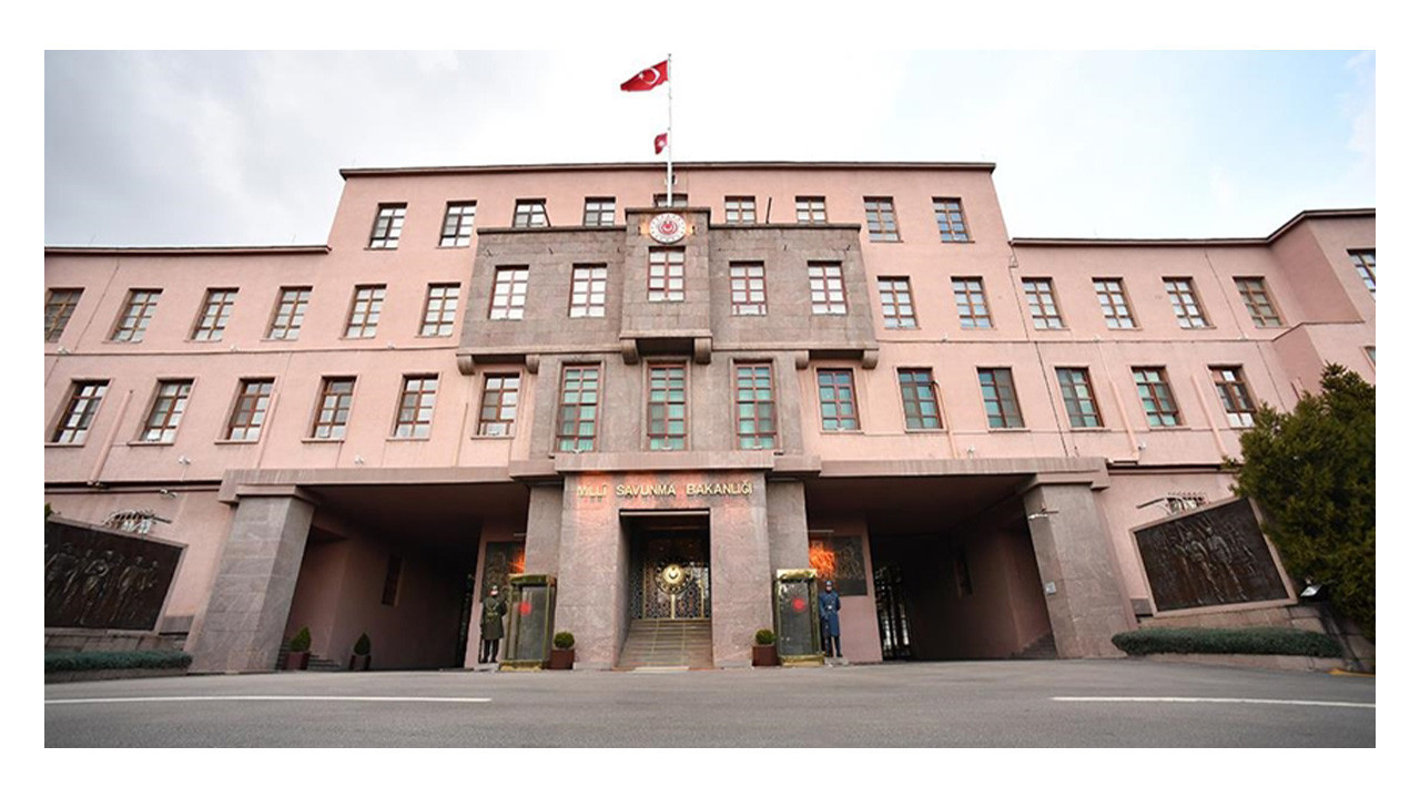 Milli Savunma Bakanlığı KKTC'nin kuruluşunun 42. yılını kutladı