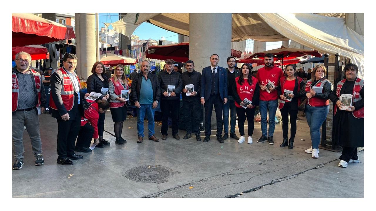 Çayırova'da asgari ücret broşürü dağıttılar