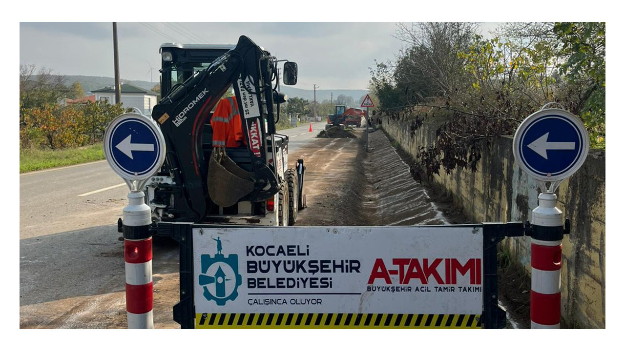 Kandıra’da yağmur suyu kanalları temizlendi