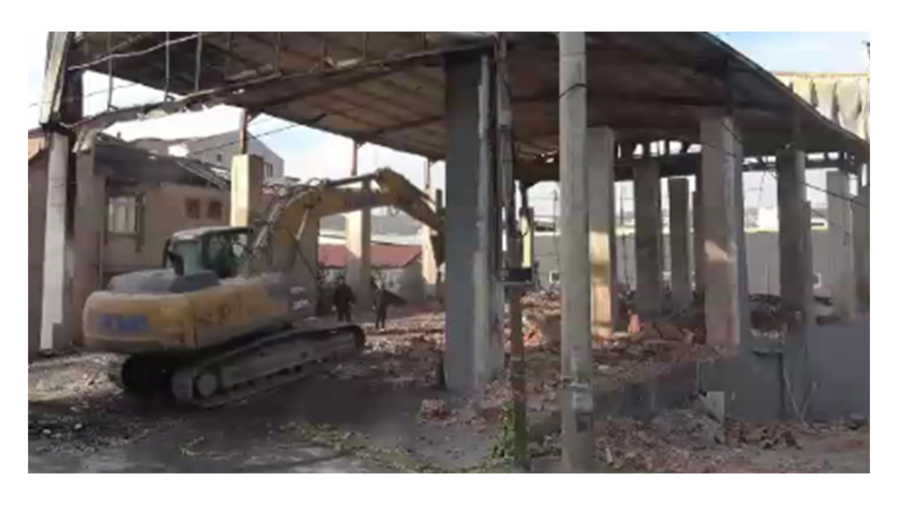 Dilovası'nda 7 cana mal olan fabrika yıkıldı!