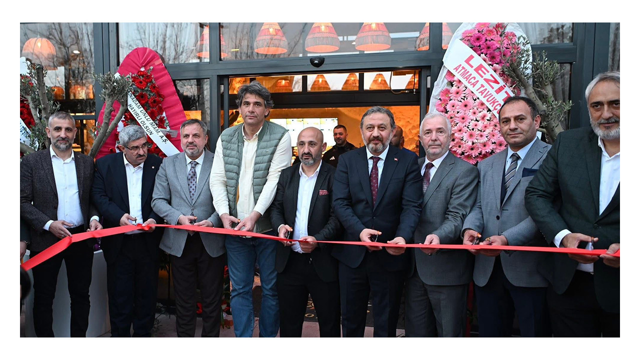 El Argentina kalabalık bir açılışla hizmete açıldı