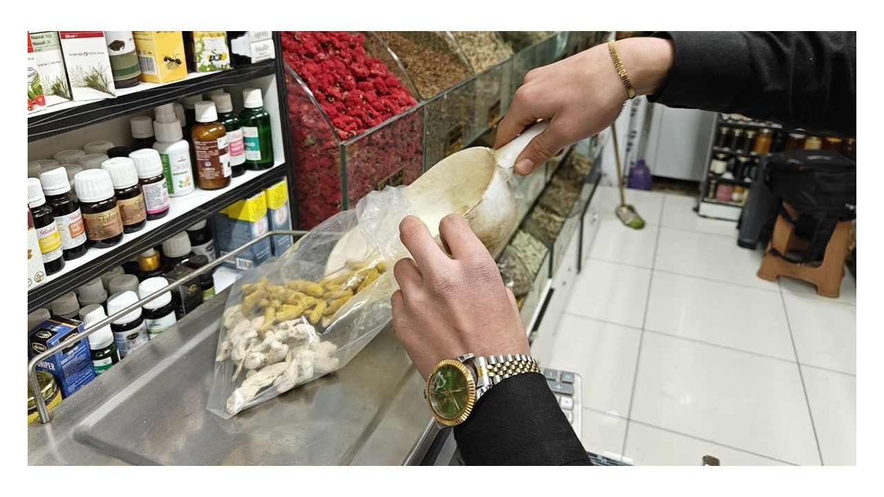 Geçmeyen öksürüğe ‘bitkisel' karışım