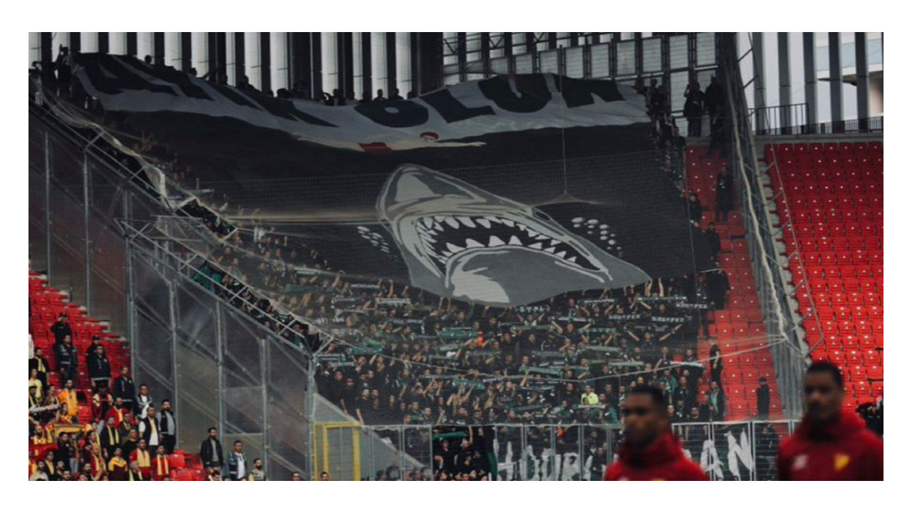 İzmir’in sefiri Hodri Meydan!