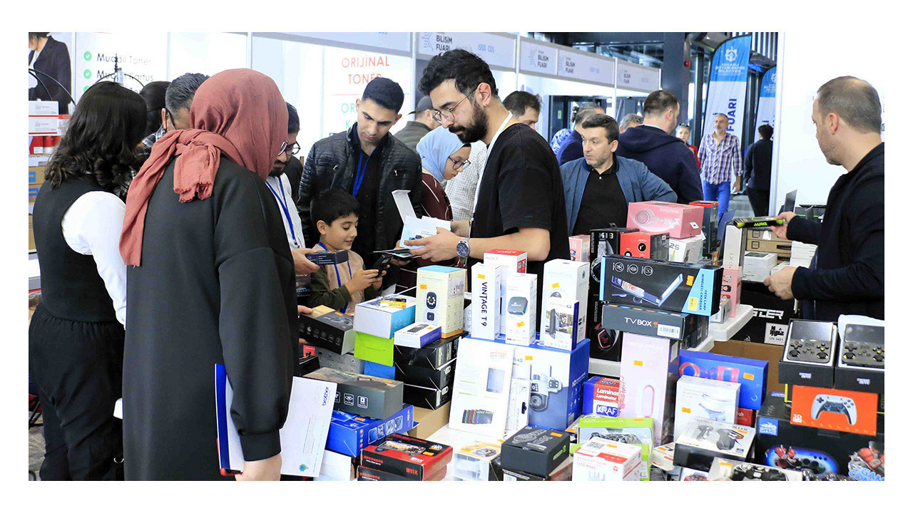 Bilişim ve teknolojinin nabzı bu fuarda attı