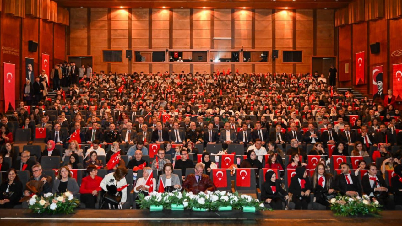 24 Kasım Öğretmenler Günü Kocaeli’nde coşkuyla kutlandı