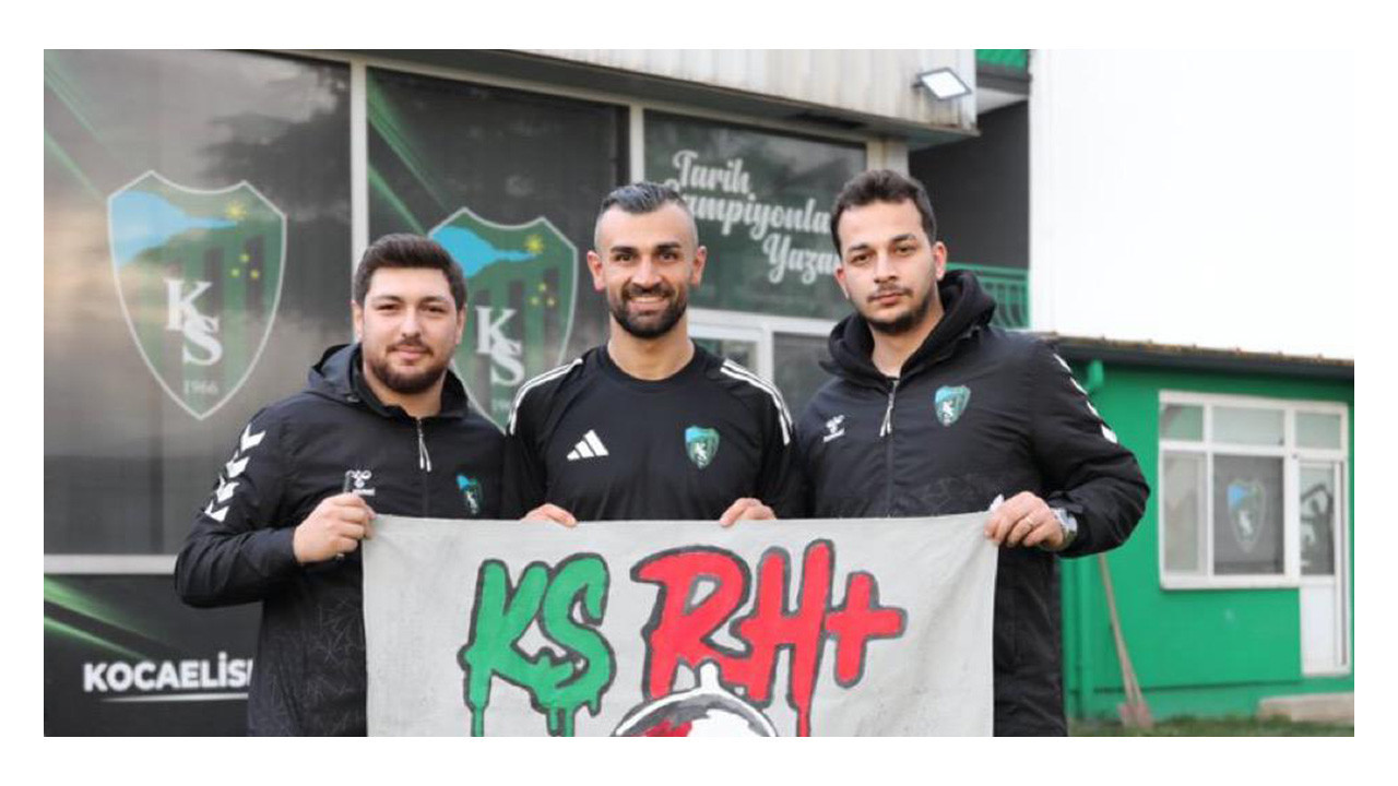 Serdar Dursun’a taraftarlardan sürpriz pankart