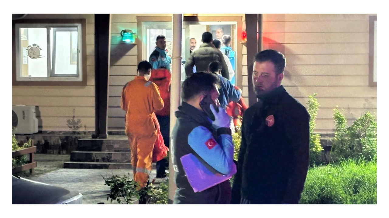 Gemiden tahliye edilen 25 personel hastaneye götürüldü