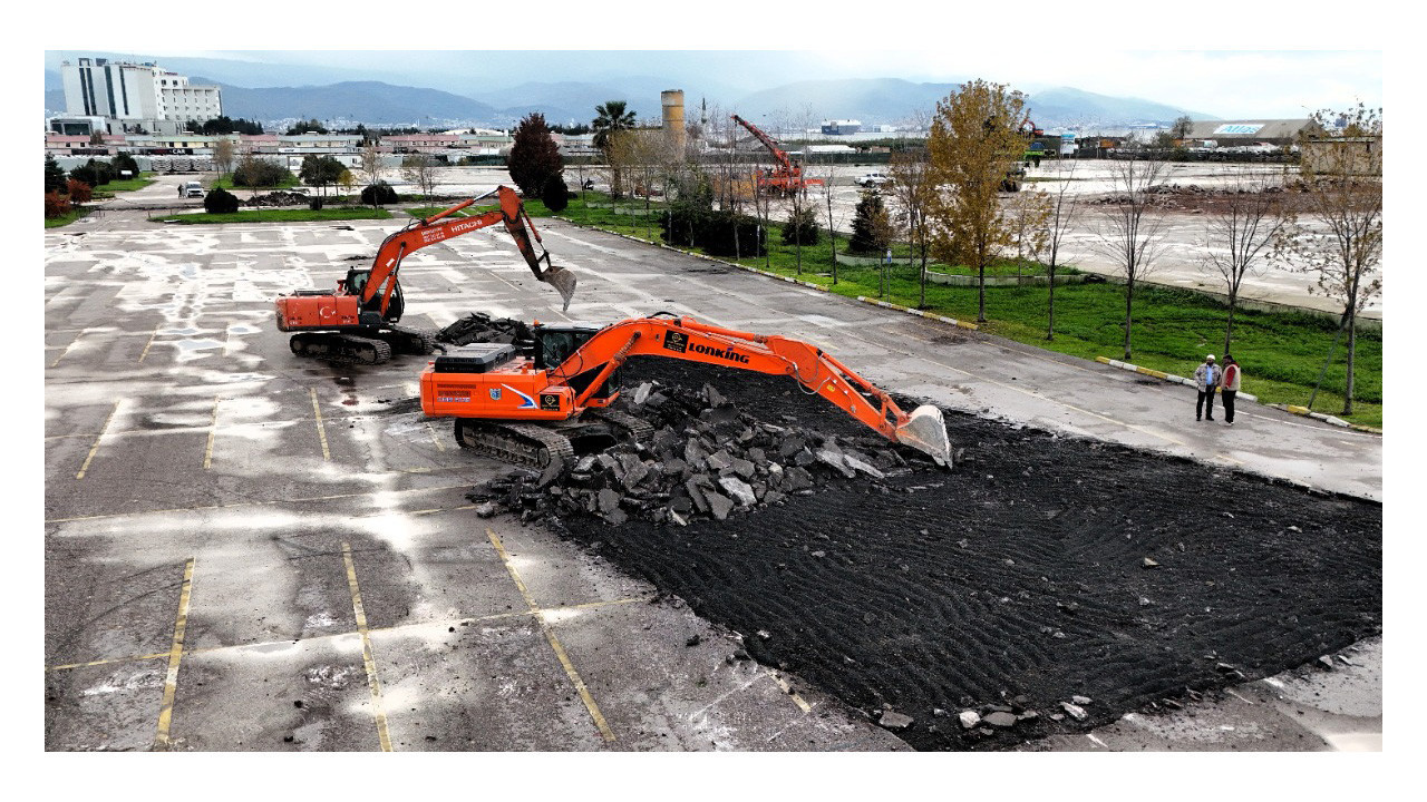 Kocaeli’nin dev yaşam merkezi için ilk kazma vuruldu!