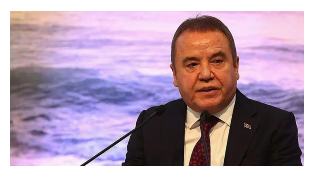 Muhittin Böcek hastaneye kaldırıldı