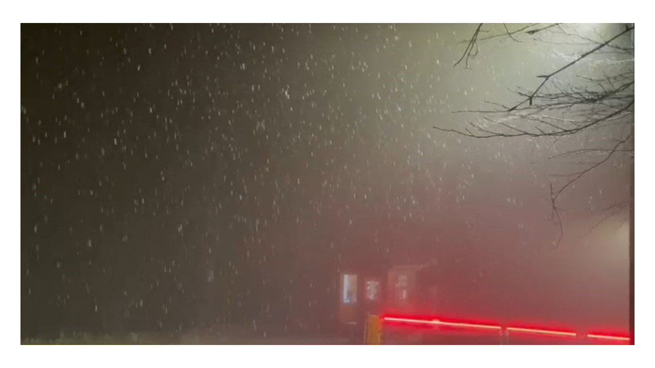 Kış turizmiyle ünlü Kartepe Kuzuyayla'ya kar yağdı