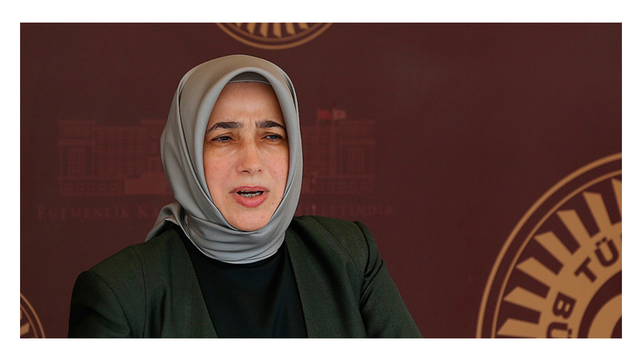 Özlem Zengin'in “Evet utanmıyoruz, yaptığımız işten gurur duyuyoruz” sözlerine tepki yağıyor!