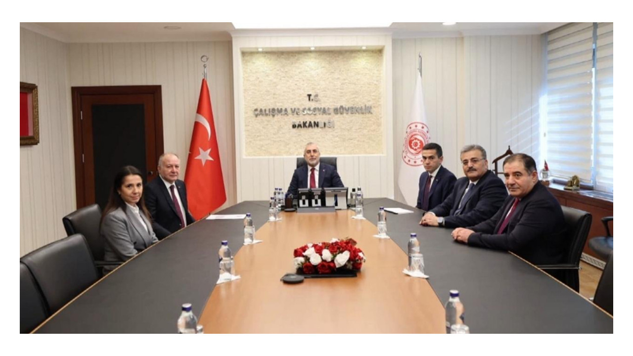 Milyonlar bekliyor. Kritik asgari ücret toplantısı başladı