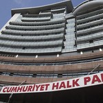 Olağanüstü toplanan CHP'den miting kararı